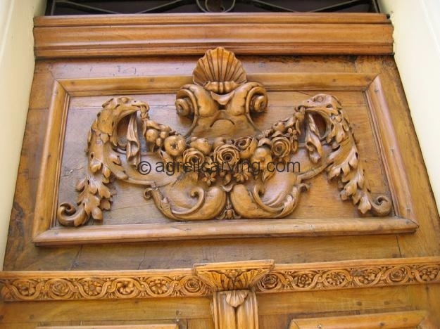 Hand carved doors1: Aix en Provence
