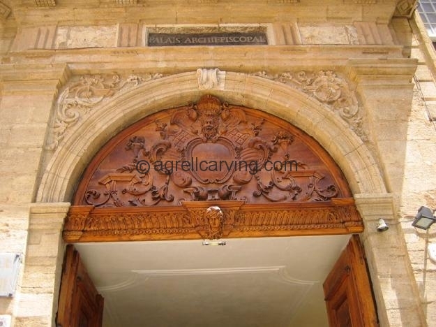 Hand carved doors10: Aix en Provence